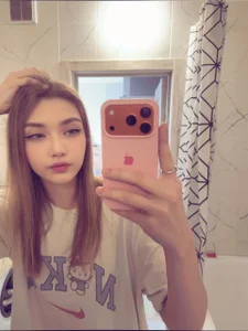 new Monday od AveryBerkson  2 snímek