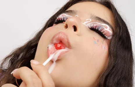 MiaMillers28 Sweet like Candy🍭 Pic