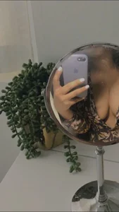 Loveequinnの🖤 Caught myself staring 😌の枚の写真