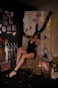 The Mysterious Black Bunny of Halloween 🕷️ de dulce_rose_7  5 photos