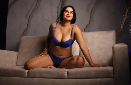 Megancoxx: Close to You ( фото)