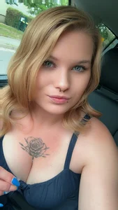 RubyyBlue Public 사진 6