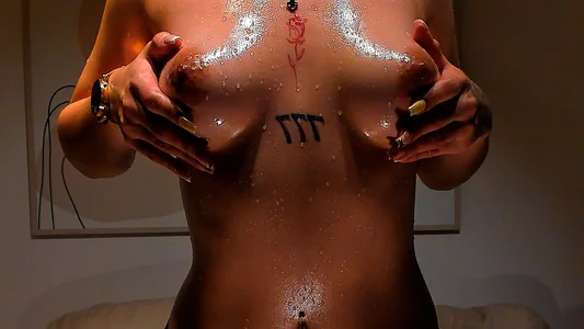 HaileyRoss_ 🍯Boobs in Oil 🍯 รูป  2