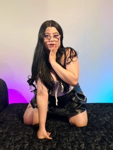 Bella_Cooper7 Public - {count, plural, one {תמונה אחת} two {שתי תמונות} many {# תמונות} other {# תמונות}}