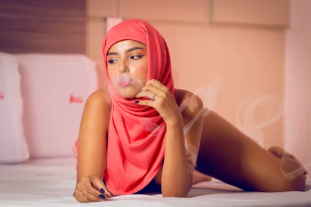 Lea_nahid Public Pic 3