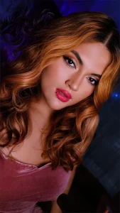 becca_diamond They say that deep looks captivate Pic 8