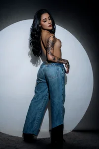 🖤 Beauty wrapped in mystery. od Bby_izzy  6 snímek
