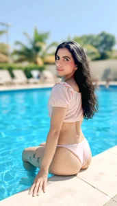 DAY AT THE POOL de karen_sofia_  photos