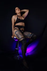 Alison_Chan_ Shadows that fall in love🔥 Pic 3