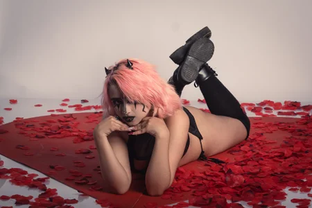 Navier__ FELIZ OSCURO SAN VALENTIN Immagine  2