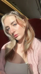 SunflowerDoll Public Foto 4