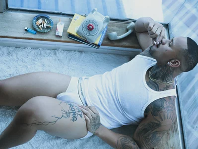 zaiin_dieselのsmoking this beautiful view 🕷️の 4枚の写真