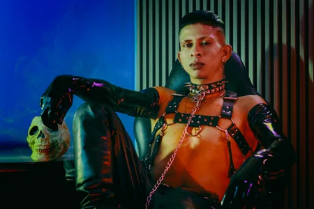 Maximoking26 Under my control😈🔥 Foto 4