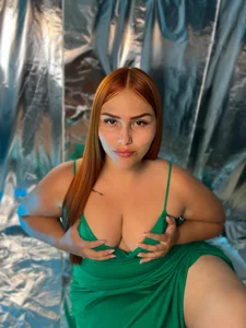 LeahxBarker I wish you a nice end of the year Pic 7