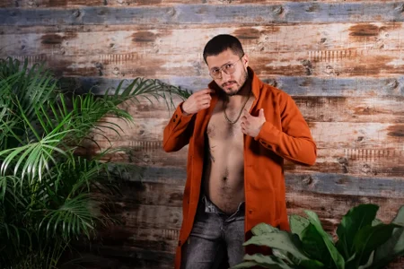 just one garment😈🔥 de Nathan_rivers  2 Imagens