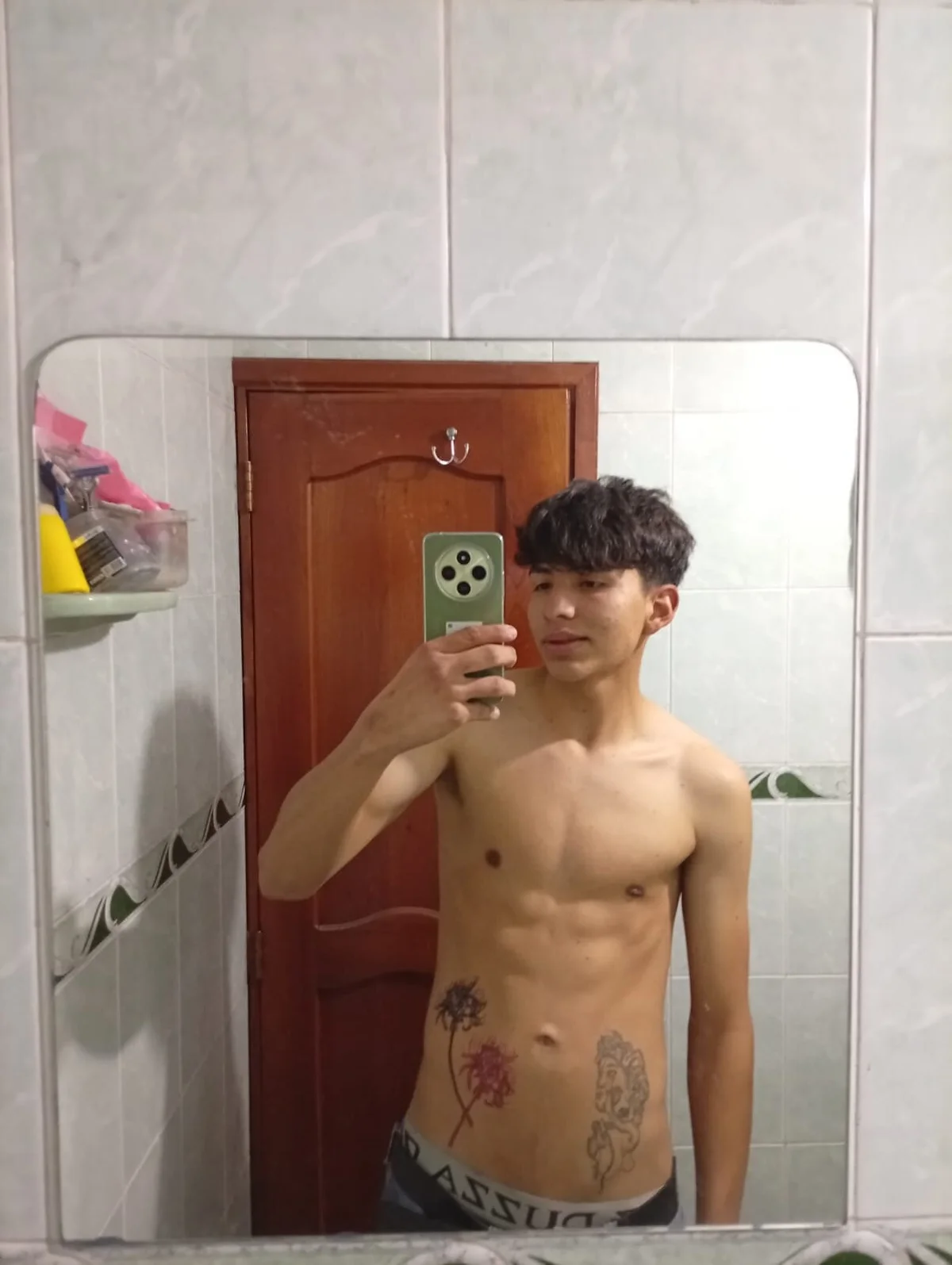 Foto em tendência de Leo_Royce 5364