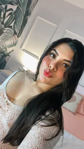 Isabella_Rios_ Public Pic 6