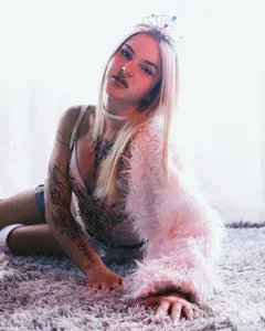 misschloe__ merry christmas 🤍 Immagine  4