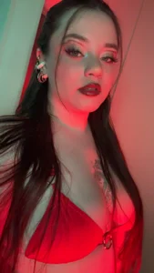 Issa_rtn XXX Alastonkuva 2