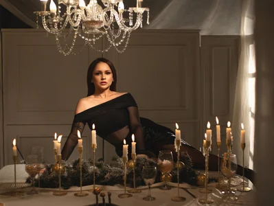 Alyson_Conner Una cena para ti🥂 Pic 6