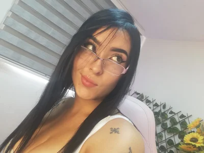 ambar_mills42 🖤😏 Pic 2