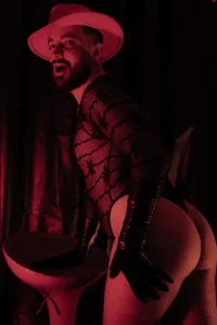 Matthew_Blare_ Public Pic 3