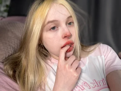 ElvenQueen's Me without makeup Sex Photo 5