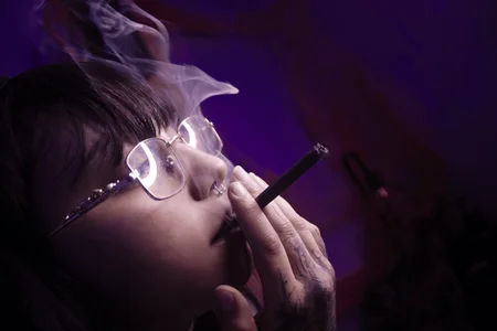 Nikkenyx Smoke & Seduction Foto 4