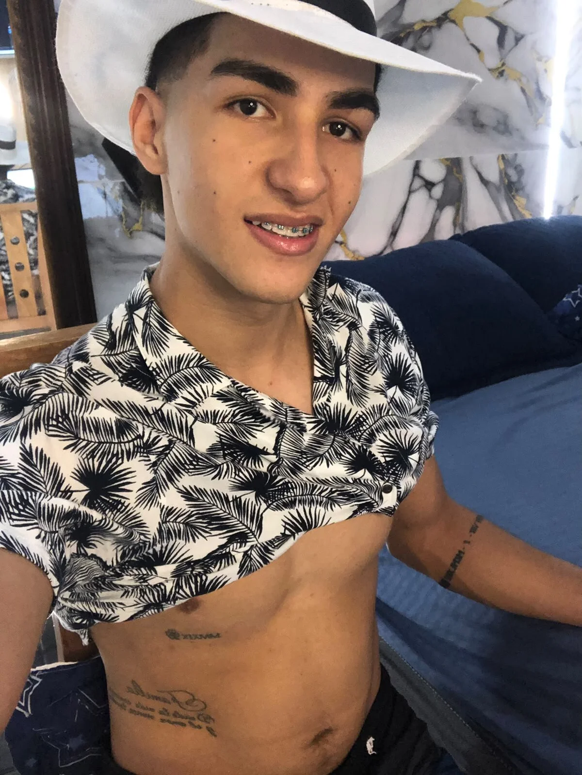 Goldendesirexx Poză populară 9814
