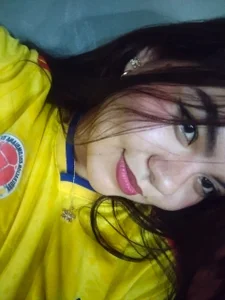klhoe_boobsのCOLOMBIA 💛💙❤️の 3枚の写真
