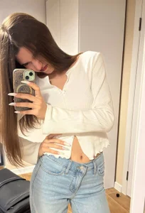ArianaAllens your love is here Hình