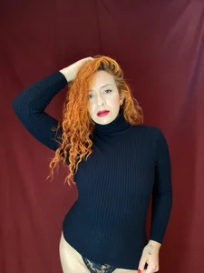 sahra_taylor_ POSING FOR YOU Immagine  9