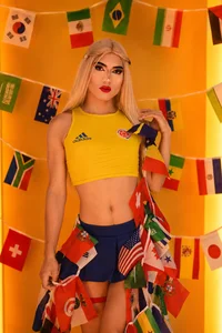 Emily_Castillo_1 🏆Help me raise the glass.⚽ Poză 7