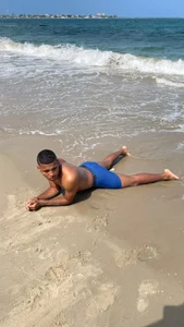 LeoApolo21 beach Immagine 