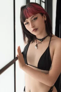 OliviaBonnie Im so sexy Pic 2