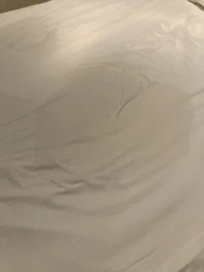 minami1129 ホテルの床ビショビショにしたの誰〜😳？？ Foto 3