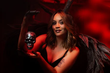 Sky_Junne Devil on me Pic 3