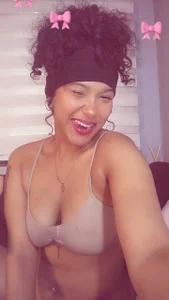 hailey_velvet Public Pic 2