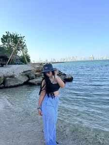 linda_sofi__のmy last day of vaccinations, eager to suck your cock🌸😍の 4枚の写真