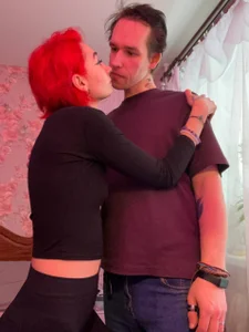 DulcieBendix: I like that I'm a little taller than my beloved ( 3 фото)