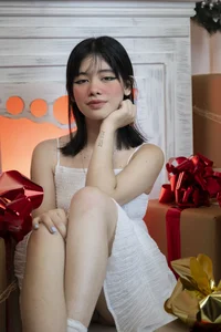 BillieBrownn Christmas 2025 🎄🎁 Pic 2