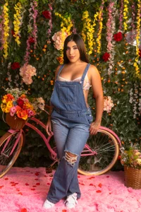 JuliCorrea_ Flowers Fest 2026 🌸 Pic 7