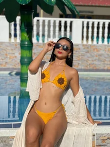 MeganCruzGB A wet afternoon 💦 Immagine  4