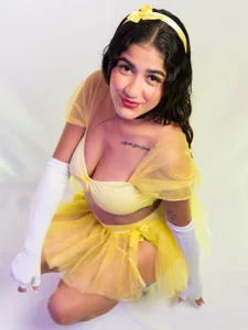 MIIAHERNANDEZ DIVINE BEAUTIFUL Pic 6