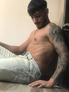 AndrewBanner Public Poză 5