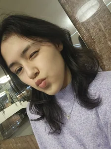 VerlieChahalのWalk in the theaterの 4枚の写真