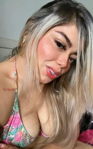 Public de Youmona_em  4 Imagens