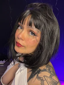 gabs_x's Sometimes I like to dress up. Sex Photo 1