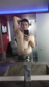 PitudoWuero Public  3টি ছবি