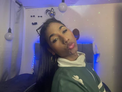 Alissemasiel Kiss รูป  2